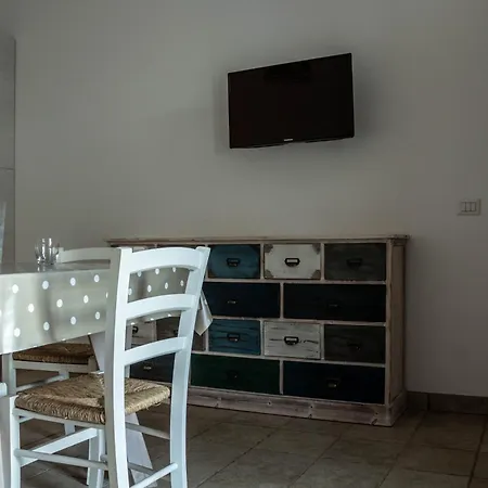 Li Uluzzi Нардо