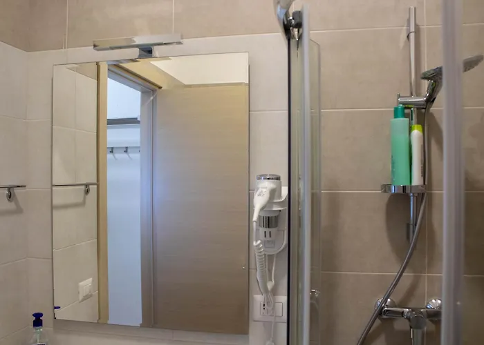 Li Uluzzi アパート