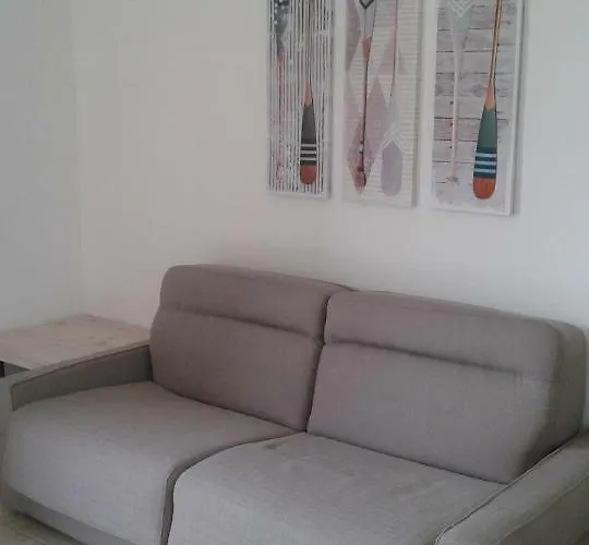 Li Uluzzi アパート ナルド