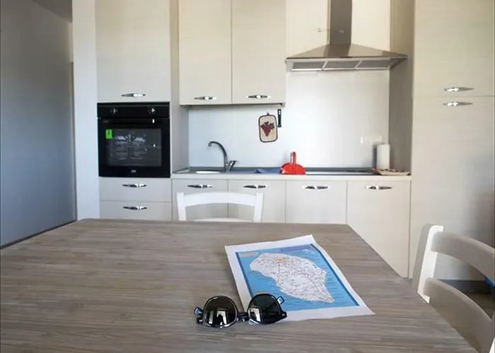 Li Uluzzi アパート ナルド